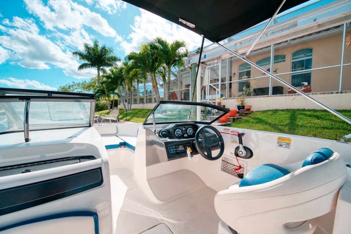 Boat Rental Cape Coral Florida Bayliner-VR6-1
