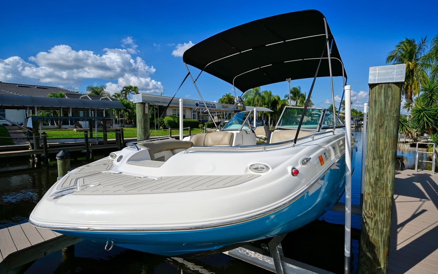 HURRICANE SD 2200 FOR RENT BY SPEED DOCK BOAT RENTAL