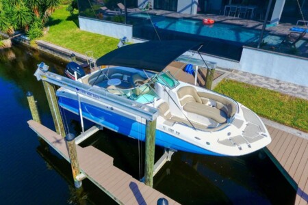 Hurricane SD 2200 Speed Dock Boat Rental Cape Coral