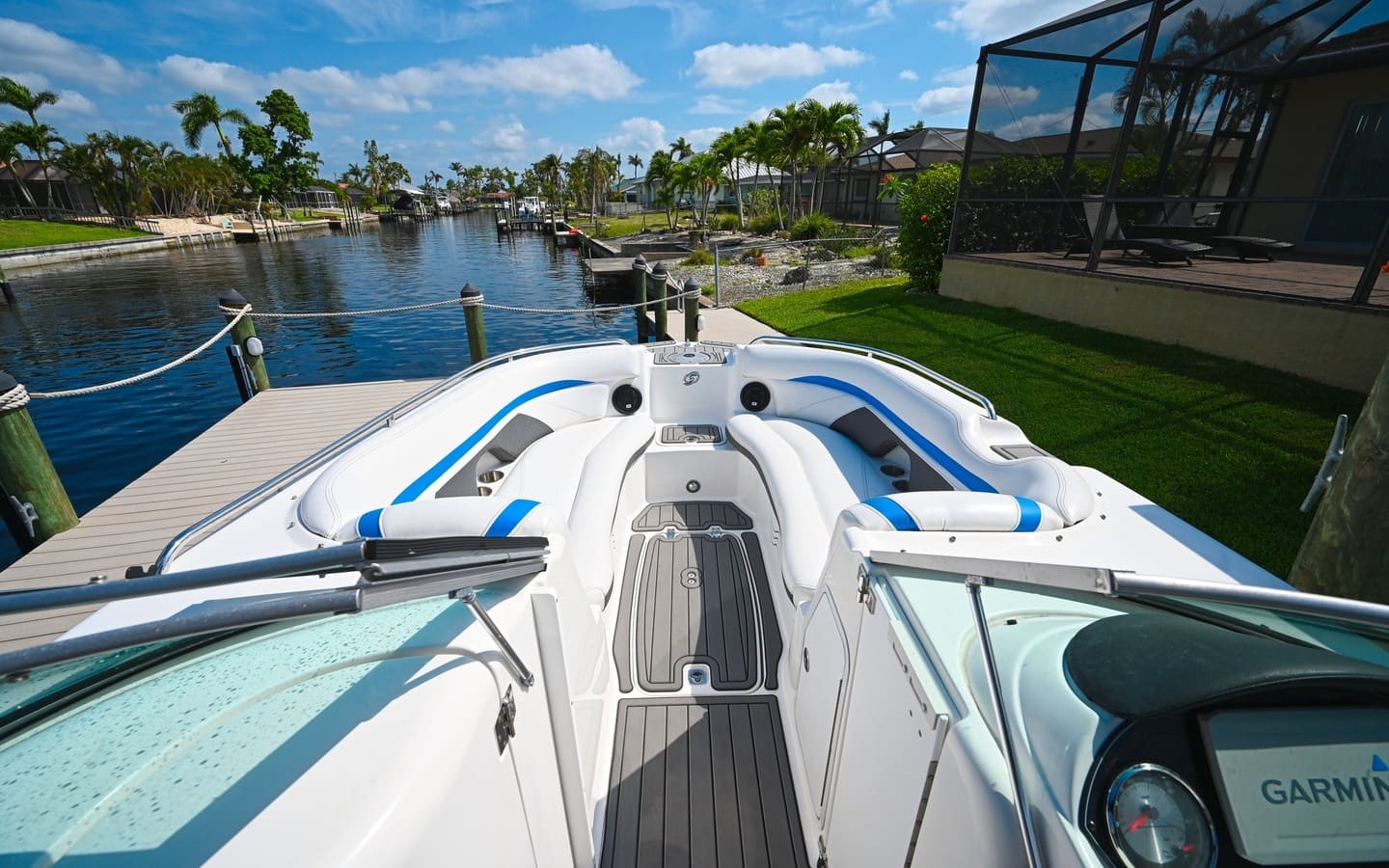 HURRICANE SD 2400 FOR RENT BY SPEED DOCK BOAT RENTAL