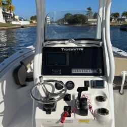 Tidewater Center Console Speed Dock Boat Rental Cape Coral